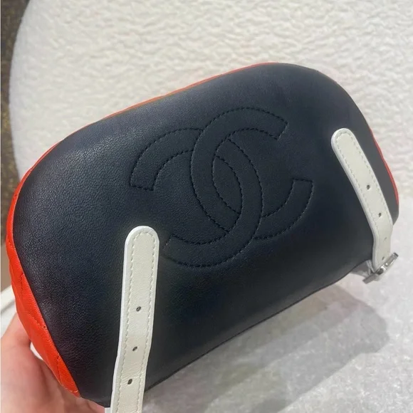 CHANEL Quilted Red Backpack - Picture 3 of 5